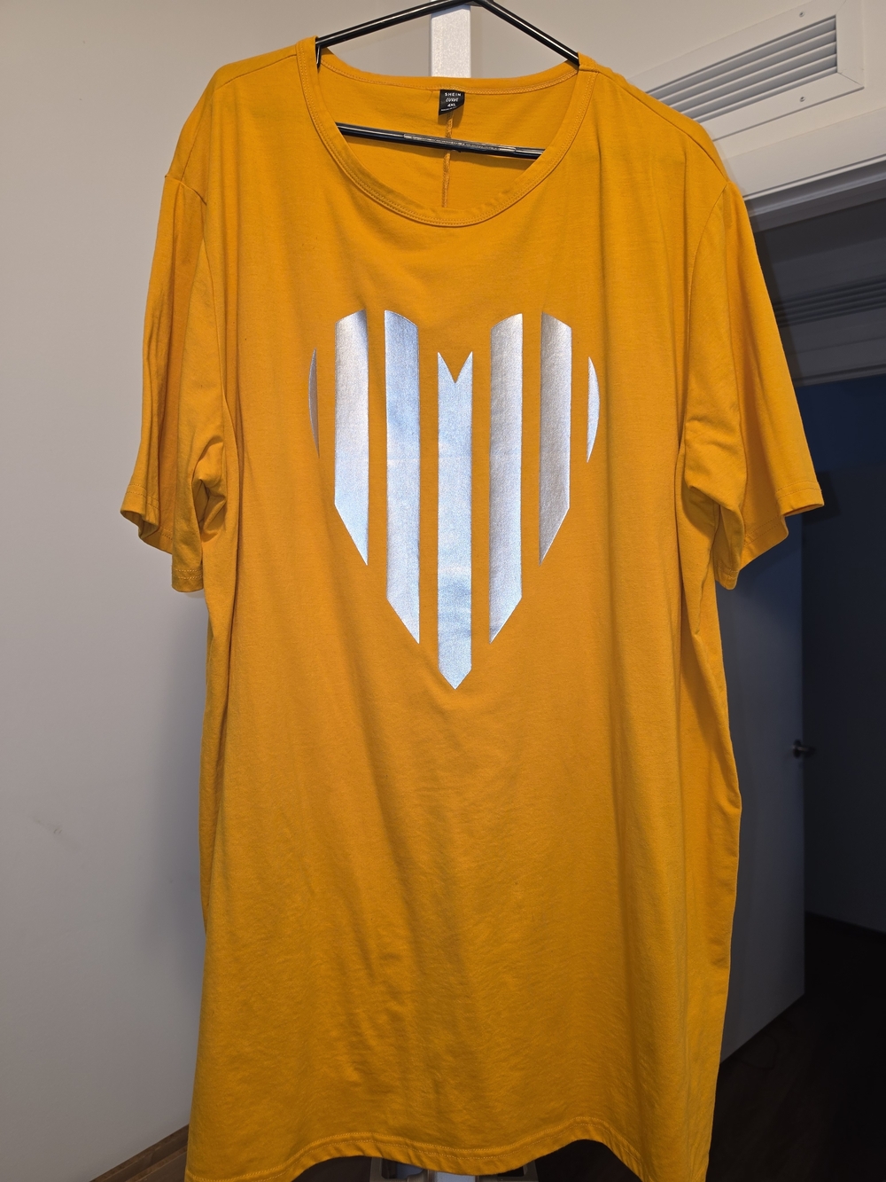SHEIN Orange Short Sleeve Tee with Metallic Heart Graphic